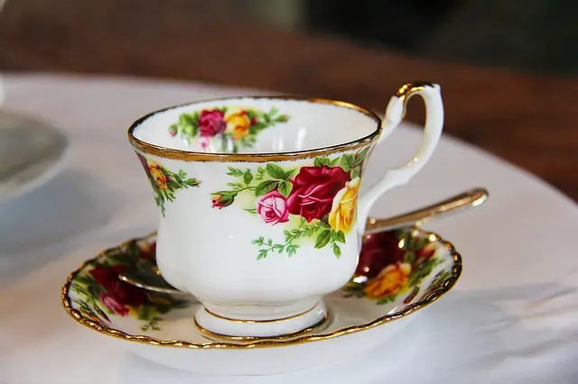 Classic tea cup